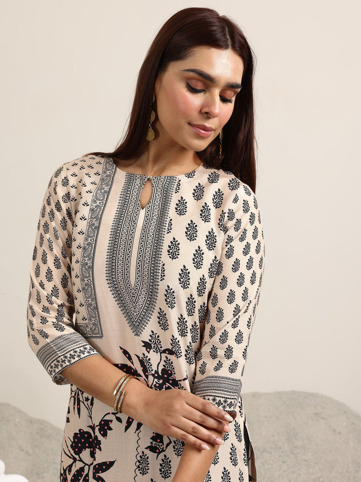 Off White Floral Silk Blend Kurta Set with Dupatta
