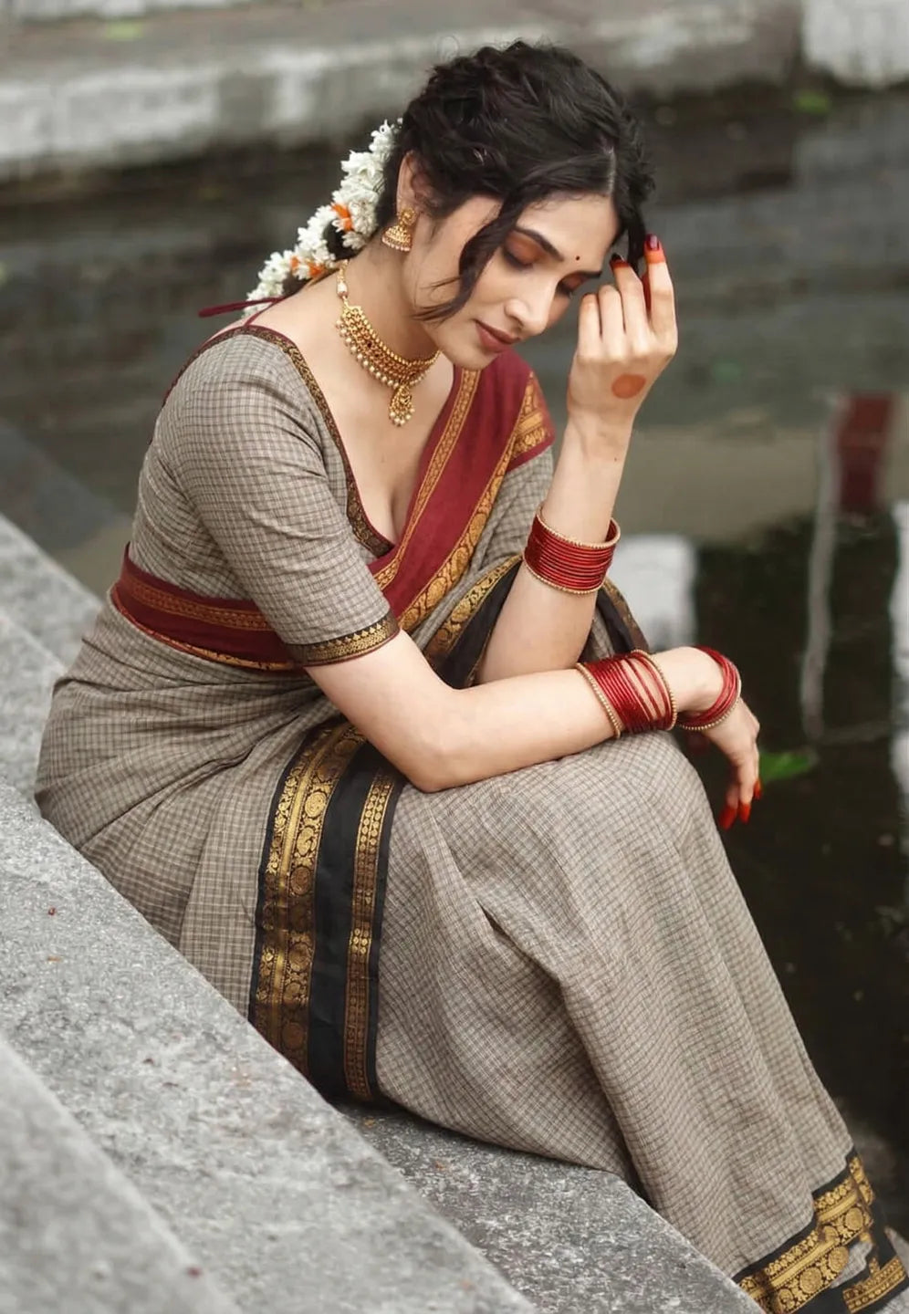Coffee Brown Checked Cotton Saree with Black Temple Border & Ruby Red Traditional Pallu