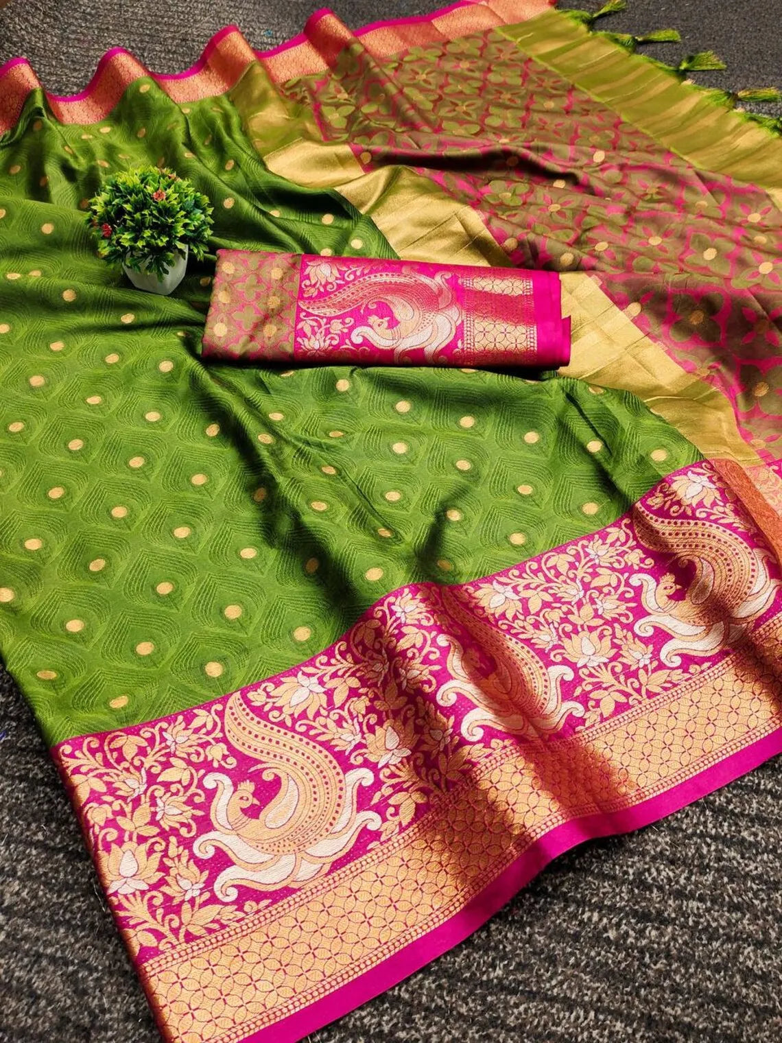 Mehendi Green Banarasi Silk Saree with Rani Pink Peacock Zari Border