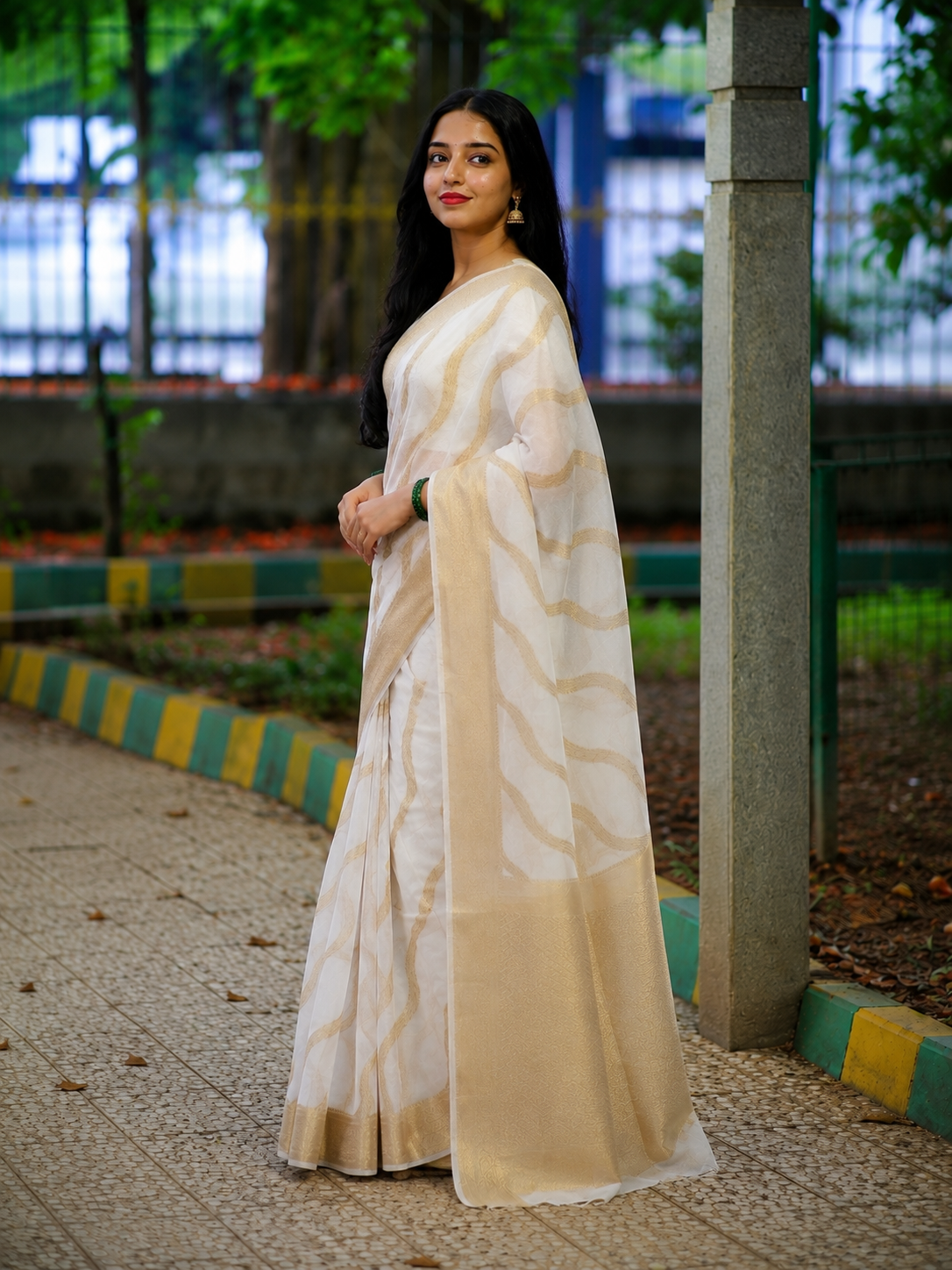 Elegant Off White Gold Zari Woven Saree with Rich Border | Premium Festive & Wedding Wear