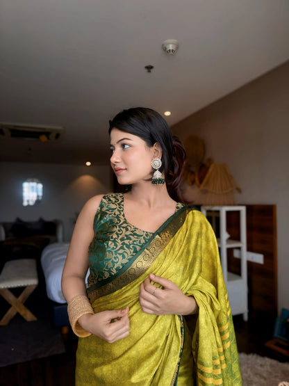 Lemon Yellow Kanjivaram Silk Saree with Bottle Green Peacock Border & Rich Zari Pallu